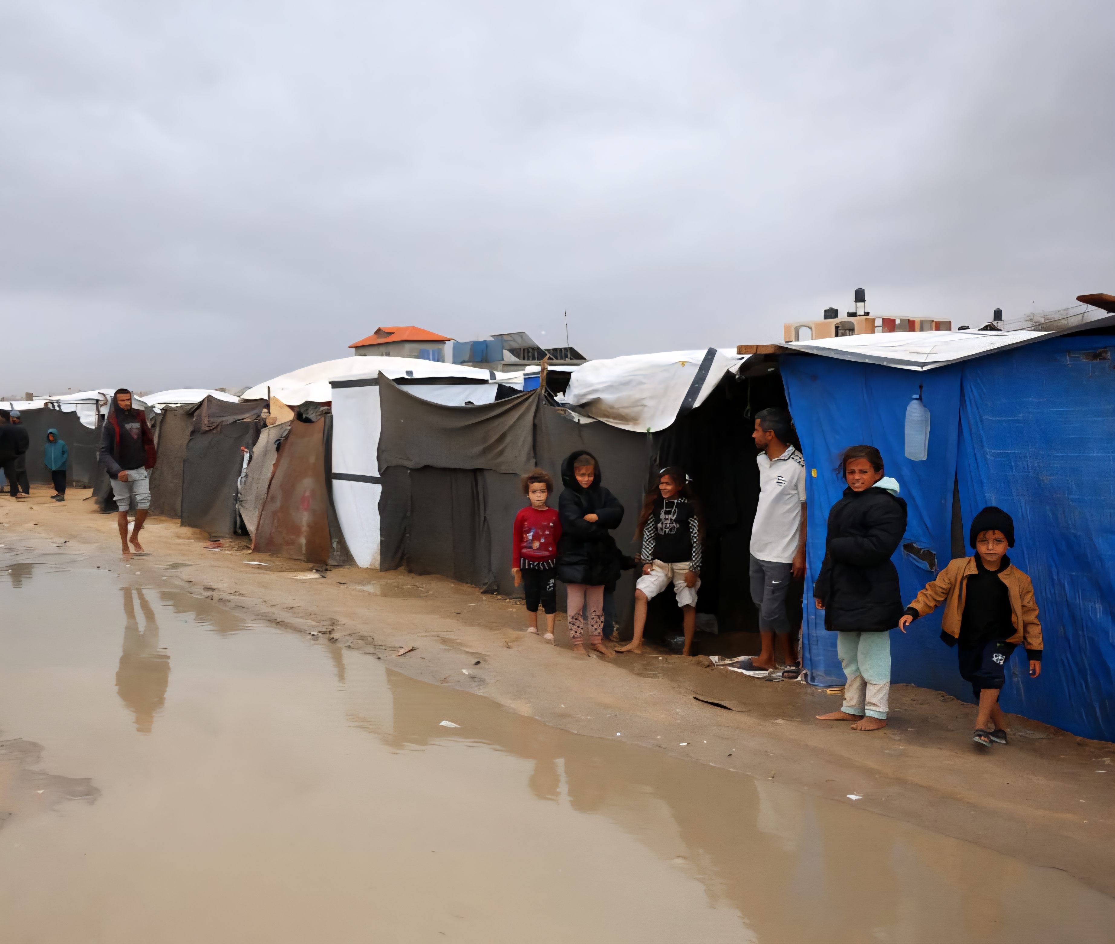 Gaza wordt verstikt: Israël verbiedt hulporganisaties terwijl het staakt-het-vuren wordt geschonden